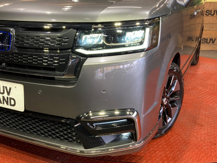 2023 Honda Step Wagon 6AA-RP8 (UW-69f2a5351a042)[10]