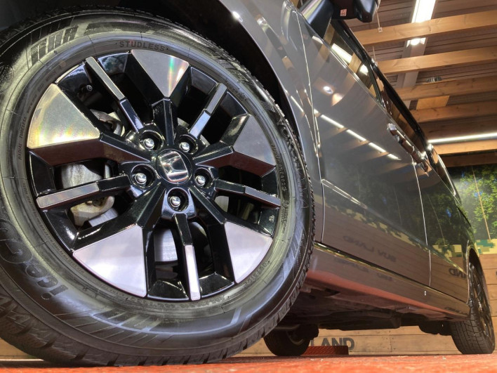 2023 Honda Step Wagon 6AA-RP8 (UW-69f2a5351a042)[11]