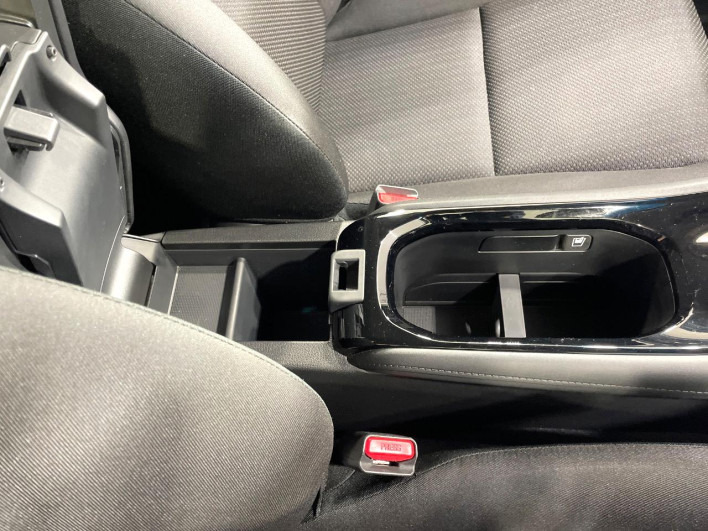 2014 Honda VEZEL DAA-RU3 (UW-69f2a5370ba4f)[23]