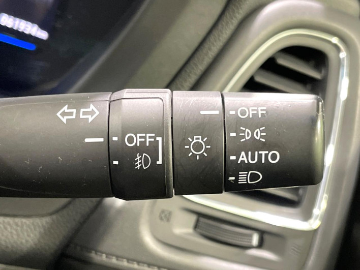 2014 Honda VEZEL DAA-RU3 (UW-69f2a5370ba4f)[27]