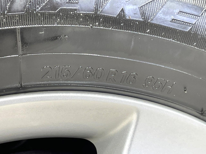 2014 Honda VEZEL DAA-RU3 (UW-69f2a5370ba4f)[6]