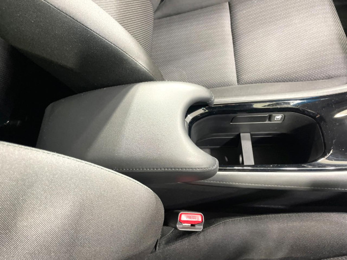 2014 Honda VEZEL DAA-RU3 (UW-69f2a5370ba4f)[22]