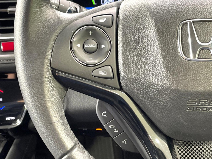 2014 Honda VEZEL DAA-RU3 (UW-69f2a5370ba4f)[28]