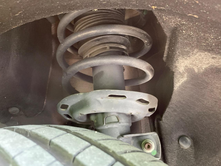 2015 Honda VEZEL DAA-RU3 (UW-69f2a53732f2e)[22]