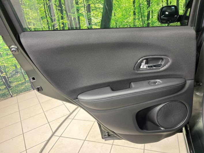 2016 Honda VEZEL DAA-RU3 (UW-69f2a53742f43)[18]