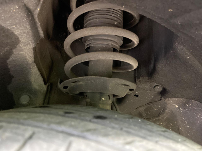 2016 Honda VEZEL DAA-RU3 (UW-69f2a53742f43)[14]