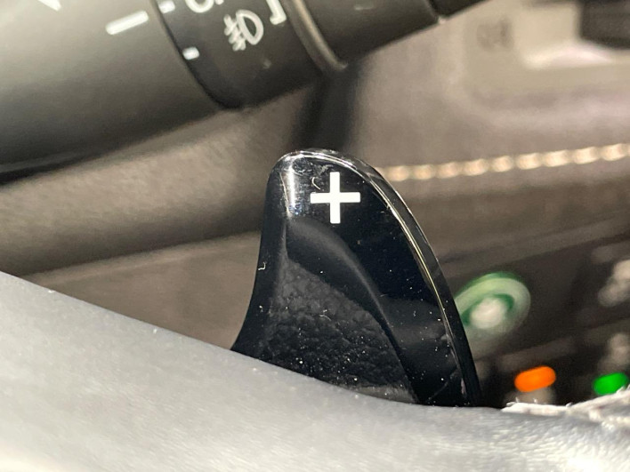 2017 Honda VEZEL DAA-RU3 (UW-69f2a5375310f)[28]