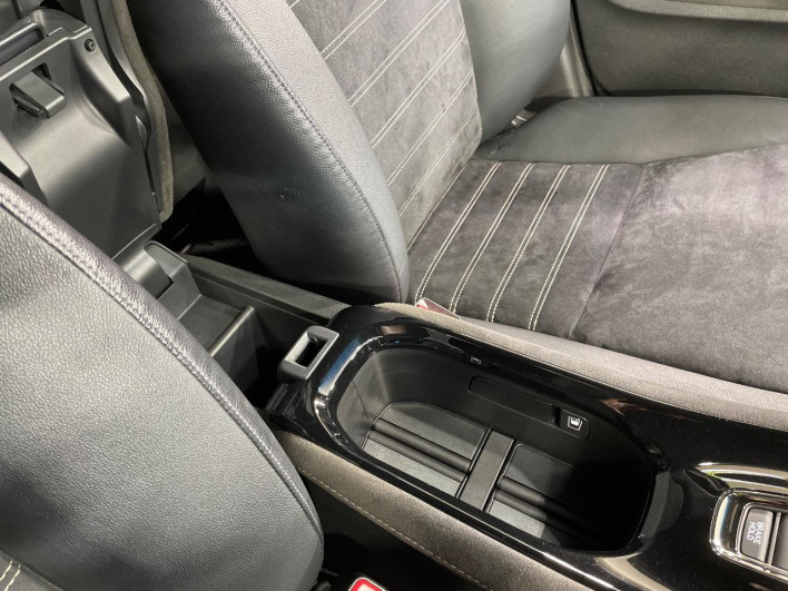 2017 Honda VEZEL DAA-RU3 (UW-69f2a5375310f)[20]