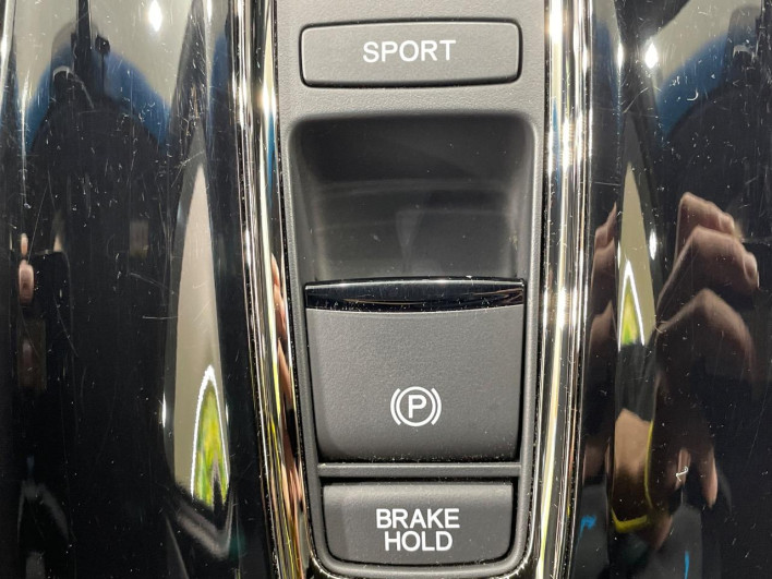 2017 Honda VEZEL DAA-RU3 (UW-69f2a5375310f)[19]