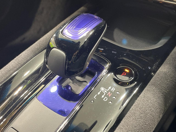 2017 Honda VEZEL DAA-RU3 (UW-69f2a5375310f)[18]