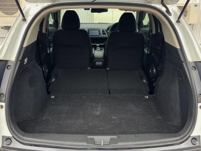 2017 Honda VEZEL DAA-RU3 (UW-69f2a5393126d)[24]