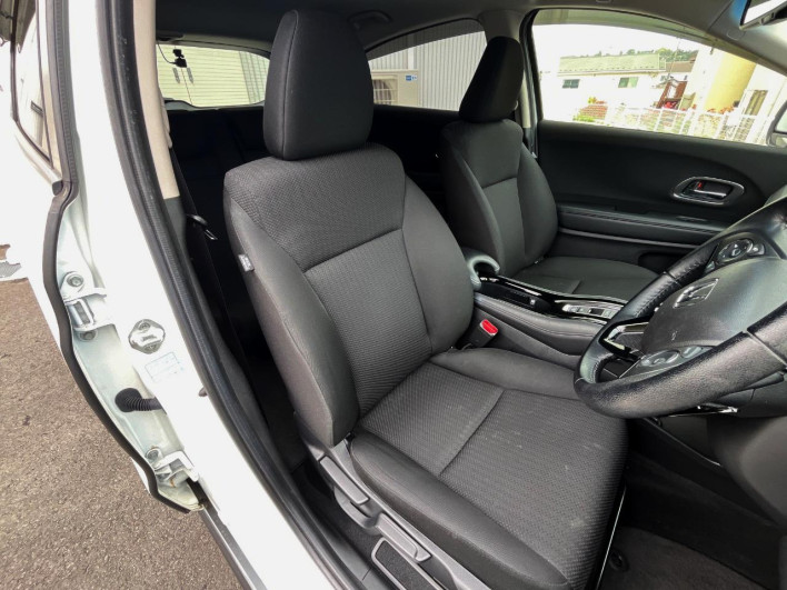 2017 Honda VEZEL DAA-RU3 (UW-69f2a5393126d)[19]