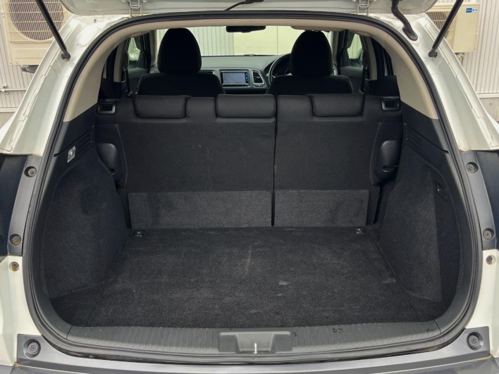 2017 Honda VEZEL DAA-RU3 (UW-69f2a5393126d)[23]