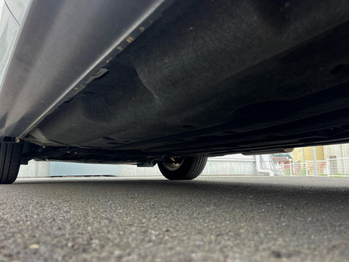 2017 Honda VEZEL DAA-RU3 (UW-69f2a5393126d)[26]