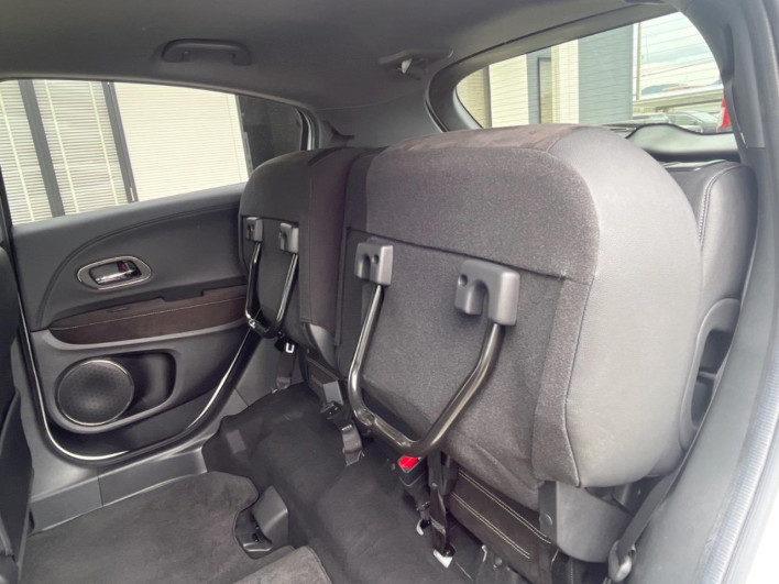 2017 Honda VEZEL DAA-RU3 (UW-69f2a53965dab)[28]