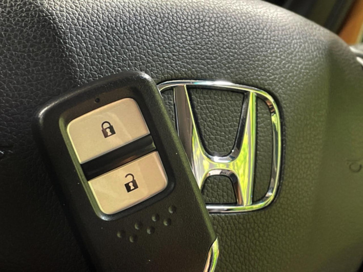 2019 Honda VEZEL DAA-RU3 (UW-69f2a539ce833)[25]