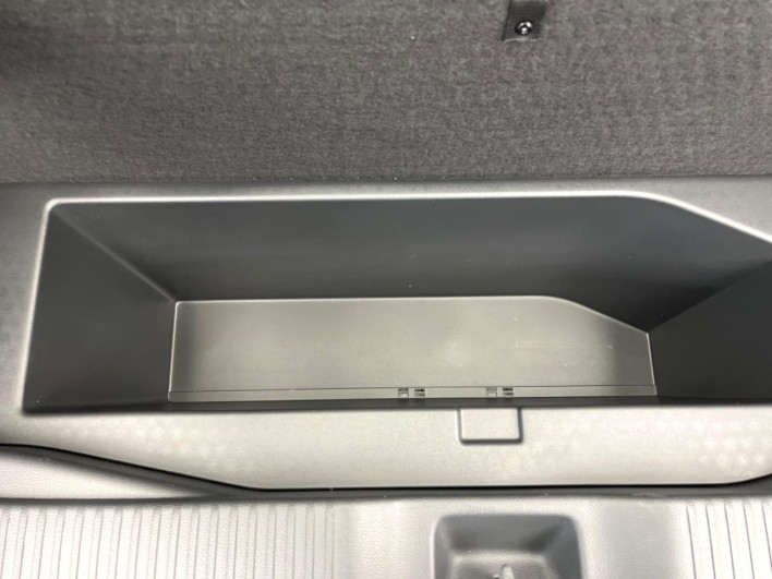 2021 Honda VEZEL 6AA-RV5 (UW-69f2a53b7b358)[29]