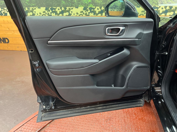 2021 Honda VEZEL 6AA-RV5 (UW-69f2a53b815ce)[29]