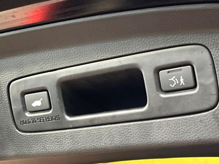 2021 Honda VEZEL 6AA-RV5 (UW-69f2a53b815ce)[28]