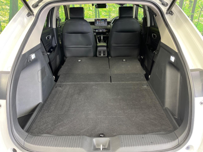 2021 Honda VEZEL 6AA-RV5 (UW-69f2a53c77156)[27]