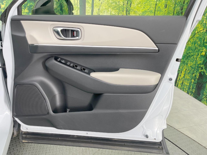 2022 Honda VEZEL 6AA-RV5 (UW-69f2a53d45ebb)[28]