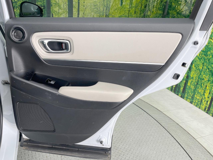 2022 Honda VEZEL 6AA-RV5 (UW-69f2a53d45ebb)[29]