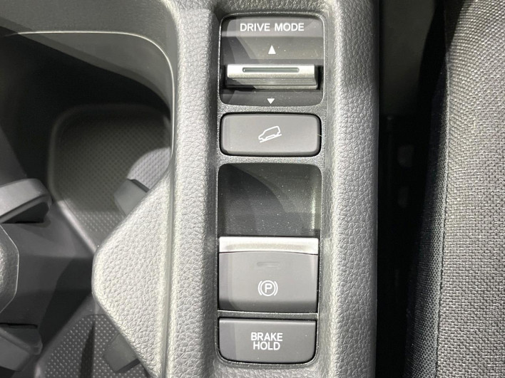 2023 Honda VEZEL 6AA-RV6 (UW-69f2a53e6d74e)[28]