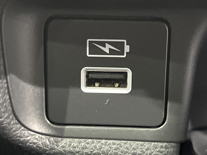 2023 Honda VEZEL 6AA-RV6 (UW-69f2a53e6d74e)[21]