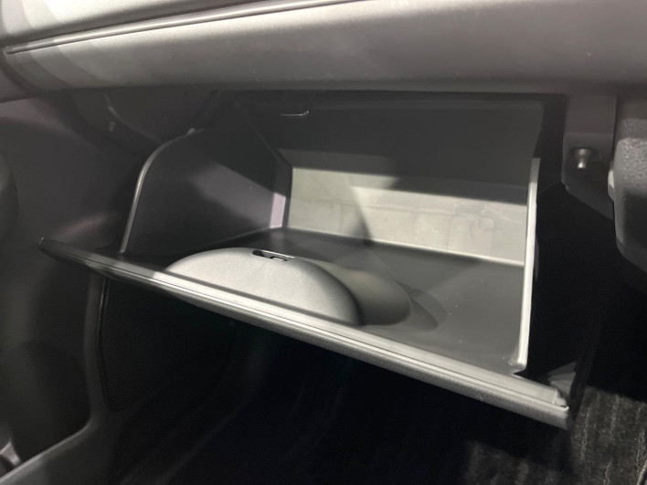 2023 Honda VEZEL 6AA-RV6 (UW-69f2a53e6d74e)[19]