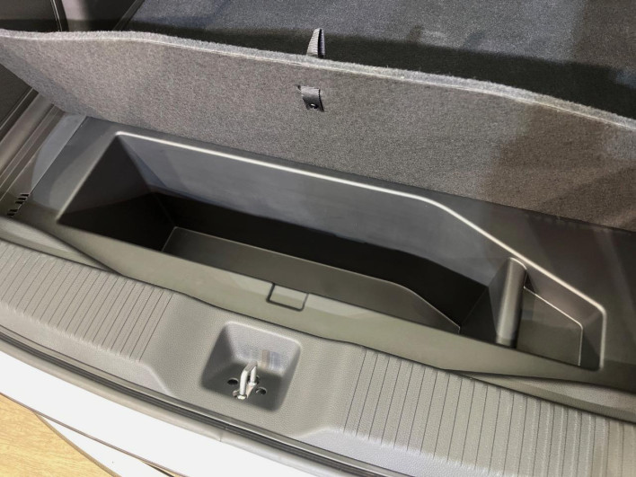 2025 Honda VEZEL 6AA-RV6 (UW-69f2a53ef2c69)[6]