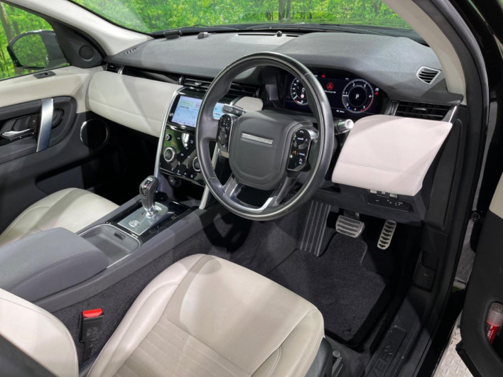 2020 Land Rover Discovery Sport 3DA-LC2NC (UW-69f2a5438eb2d)[26]