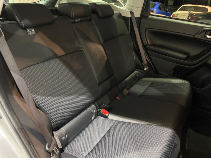 2015 Subaru Forester DBA-SJ5 (UW-69f2a5455be57)[28]