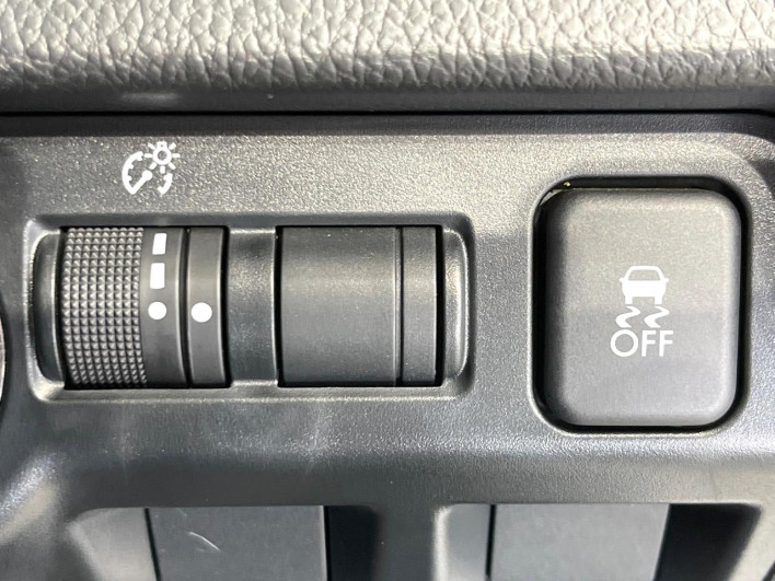 2015 Subaru Forester DBA-SJG (UW-69f2a546487bd)[17]