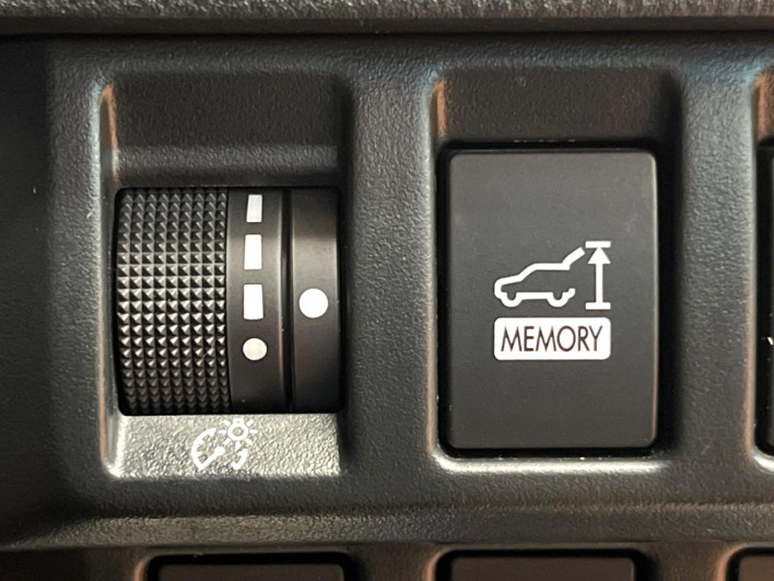 2018 Subaru Forester 5AA-SKE (UW-69f2a548af8e7)[26]