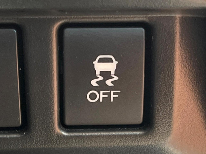 2018 Subaru Forester 5AA-SKE (UW-69f2a548af8e7)[29]