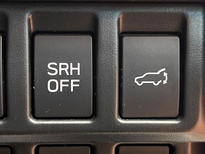 2018 Subaru Forester 5AA-SKE (UW-69f2a548af8e7)[27]