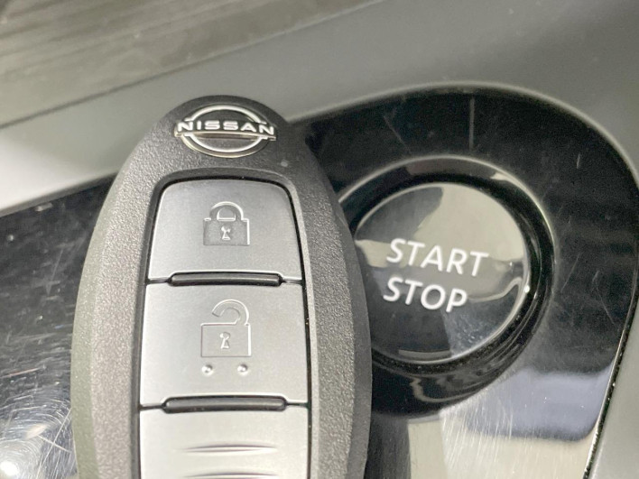 2023 Nissan Note 6AA-SNE13 (UW-69f2a54a0c4d7)[17]