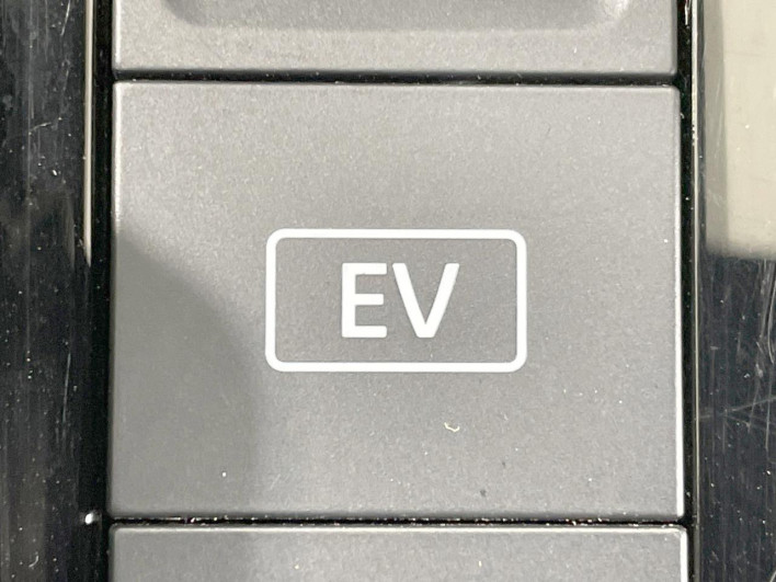 2023 Nissan Note 6AA-SNE13 (UW-69f2a54a0c4d7)[23]