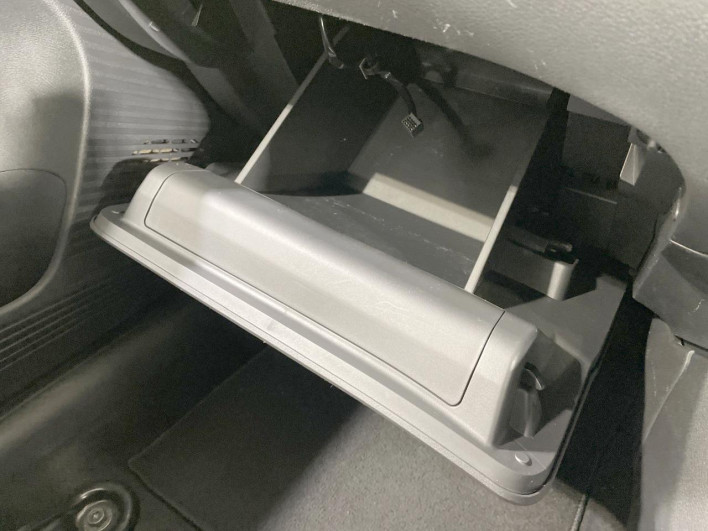 2023 Nissan Note 6AA-SNE13 (UW-69f2a54a0c4d7)[18]