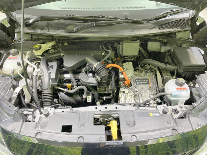 2023 Nissan Note 6AA-SNE13 (UW-69f2a54a0c4d7)[4]