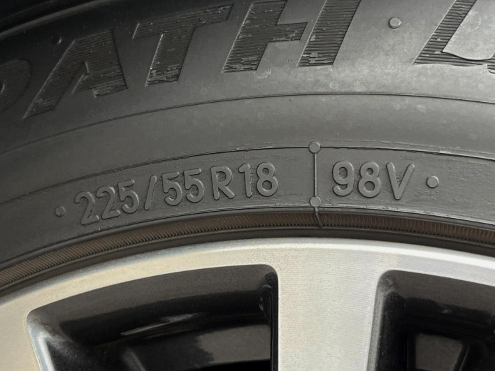 2013 Nissan Elgrand DBA-TE52 (UW-69f2a54b95ce9)[6]