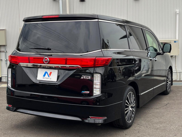 2013 Nissan Elgrand DBA-TE52 (UW-69f2a54b95ce9)[25]