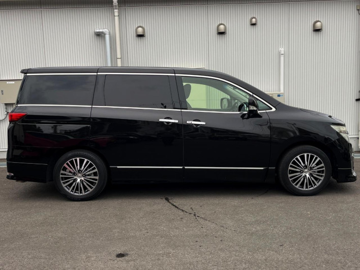 2013 Nissan Elgrand DBA-TE52 (UW-69f2a54b95ce9)[24]