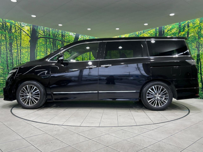 2016 Nissan Elgrand DBA-TE52 (UW-69f2a54bf28cc)[13]