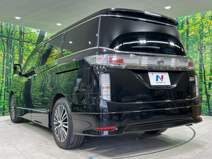 2016 Nissan Elgrand DBA-TE52 (UW-69f2a54bf28cc)[17]