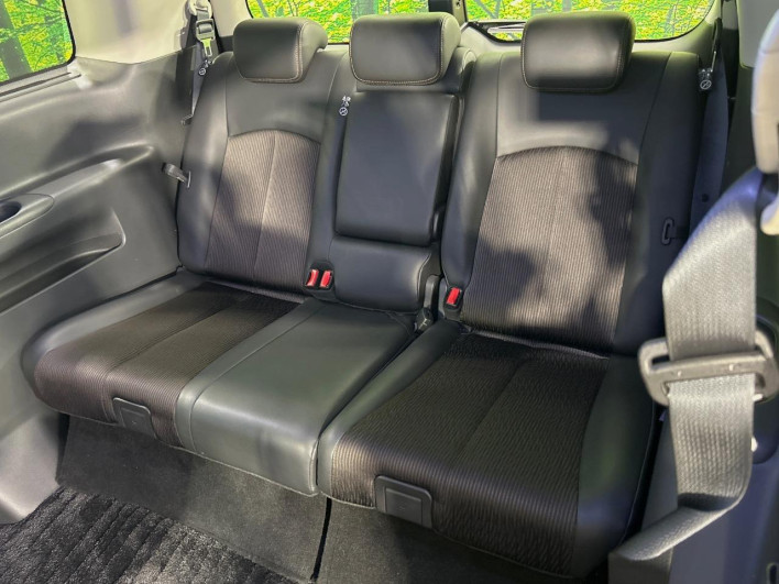 2016 Nissan Elgrand DBA-TE52 (UW-69f2a54bf28cc)[15]