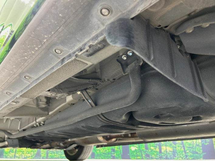 2016 Nissan Elgrand DBA-TE52 (UW-69f2a54bf28cc)[26]