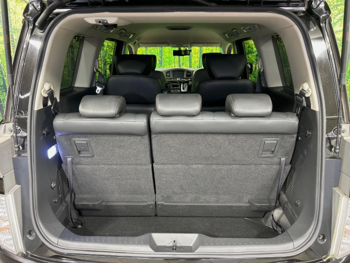2016 Nissan Elgrand DBA-TE52 (UW-69f2a54bf28cc)[21]