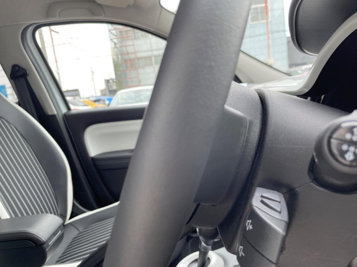 2023 Renault Twingo 3BA-AHH4B (UW-69f2a5571c2a6)[24]
