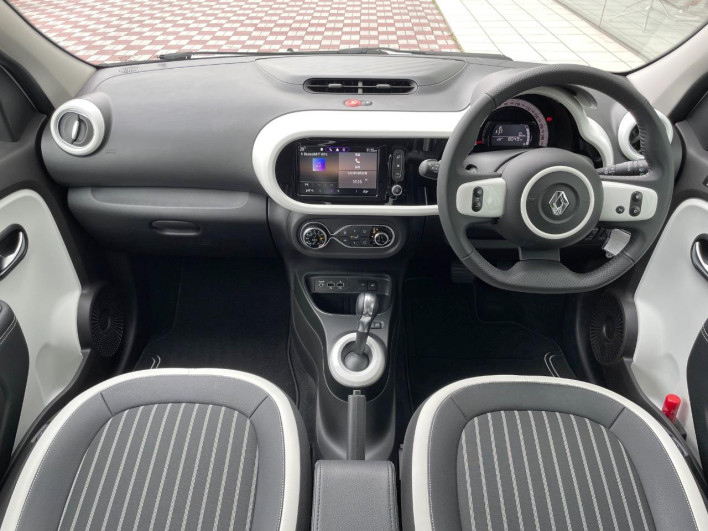 2023 Renault Twingo 3BA-AHH4B (UW-69f2a5571c2a6)[28]